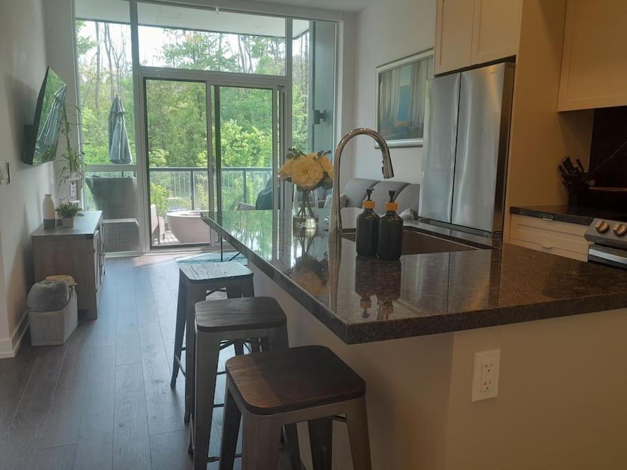 Cozy South View Suite Overlooking The Nature Trail Innisfil Экстерьер фото